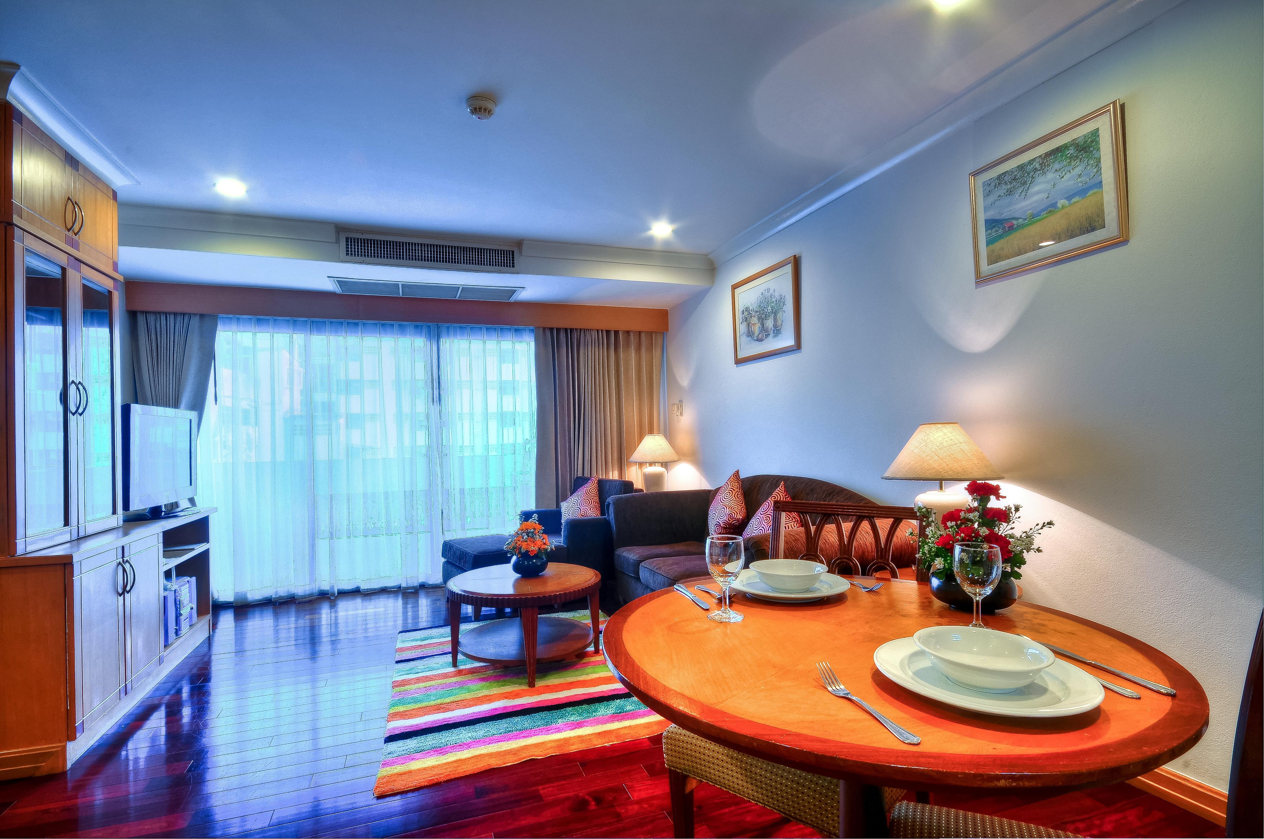 Admiral Suites Банкок Екстериор снимка
