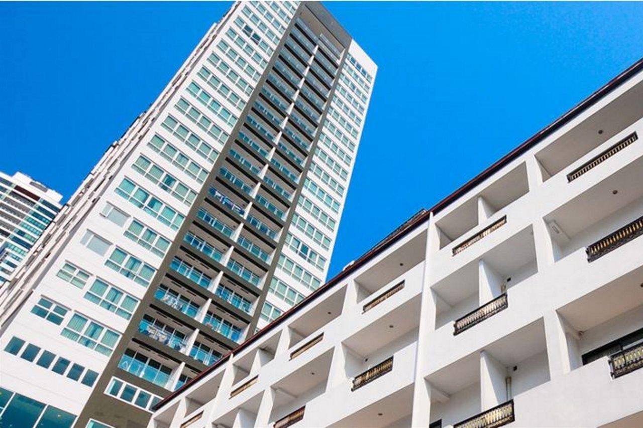 Admiral Suites Банкок Екстериор снимка