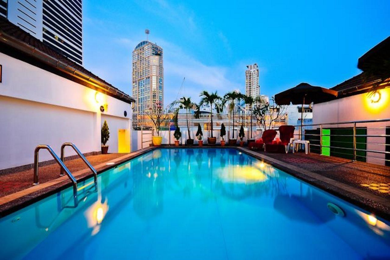 Admiral Suites Банкок Екстериор снимка