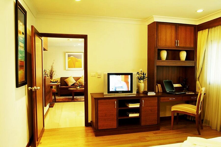 Admiral Suites Банкок Екстериор снимка